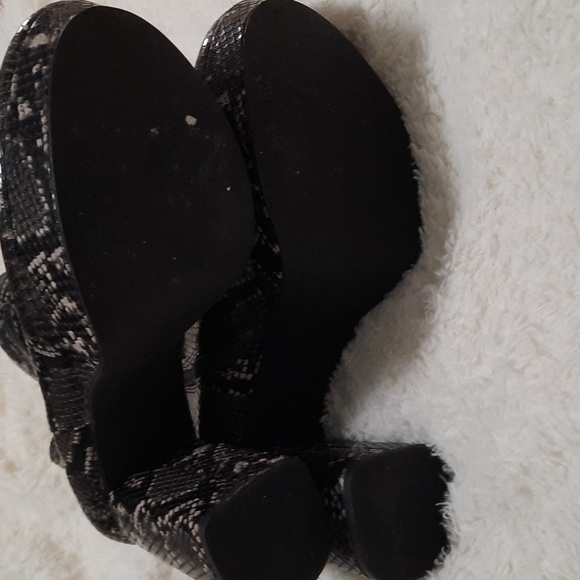 Steve Madden Boots - Picture 6 of 8